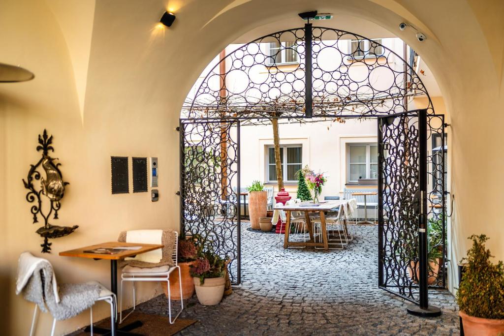 Old Royal Post Boutique Hotel & Premium Suites - 37