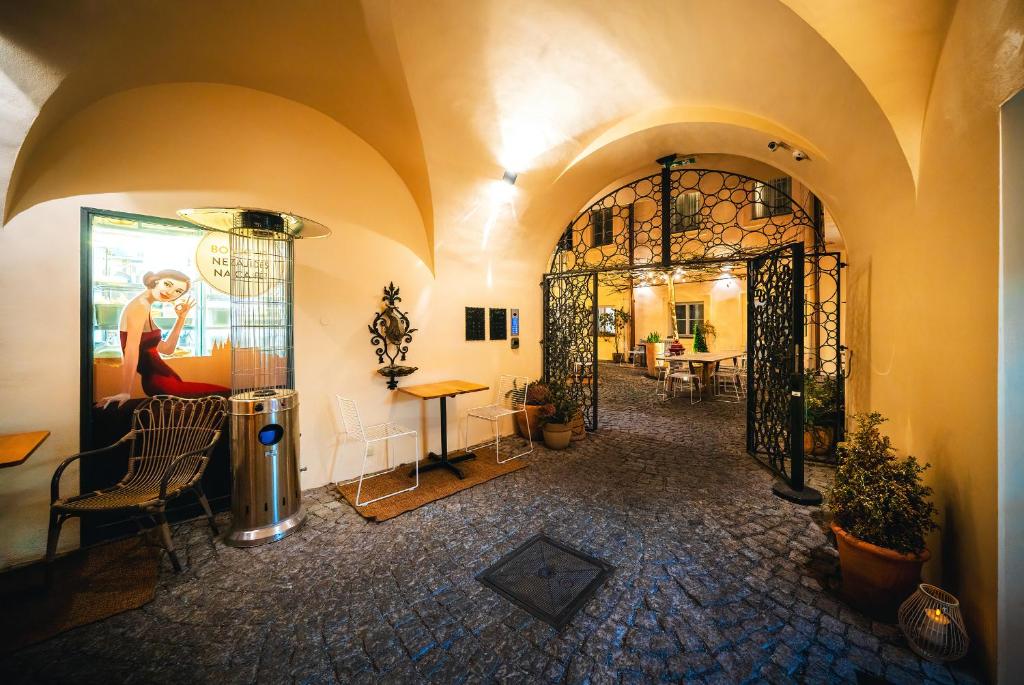 Old Royal Post Boutique Hotel & Premium Suites - 31