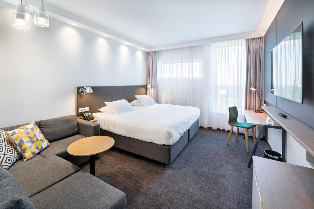 Holiday Inn Prague Airport by IHG - 11