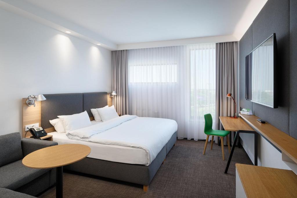 Holiday Inn Prague Airport by IHG - 4