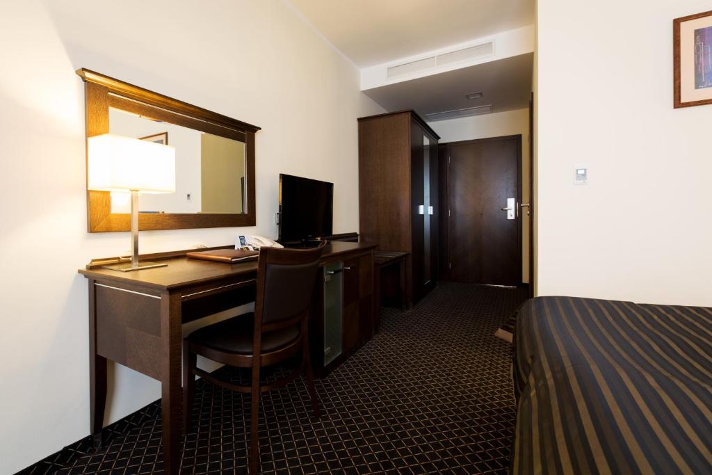 Hotel Selsky Dvur - Bohemian Village Courtyard - 22