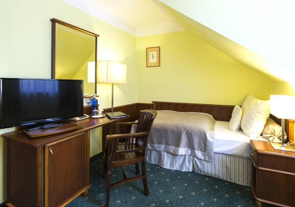 Hotel Selsky Dvur - Bohemian Village Courtyard - 16