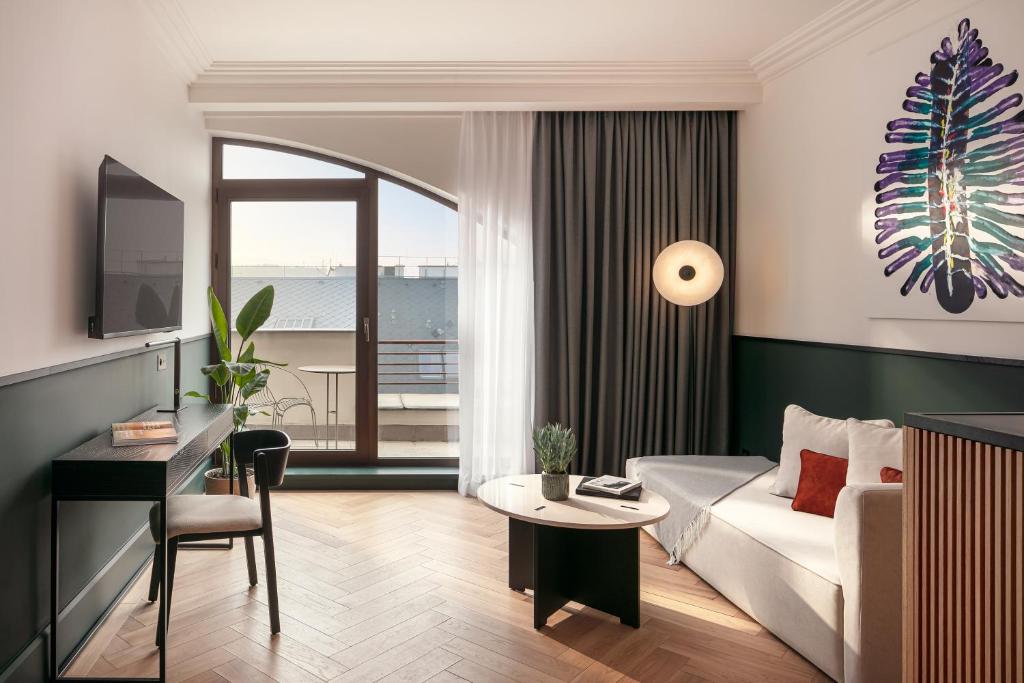 Almanac X Alcron Prague - 24