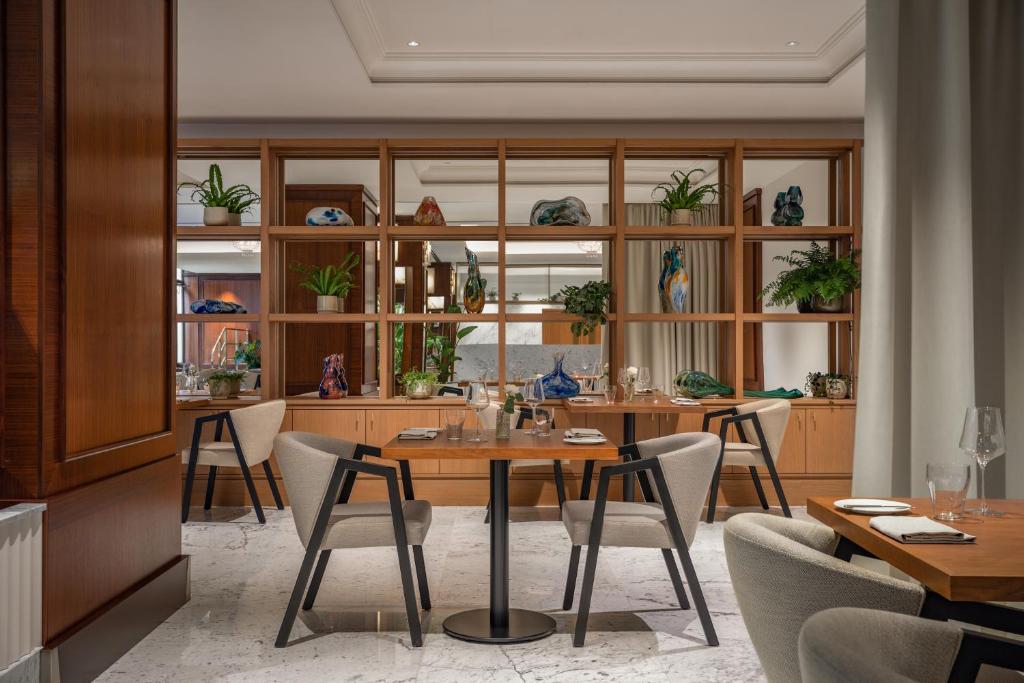 Almanac X Alcron Prague - 2