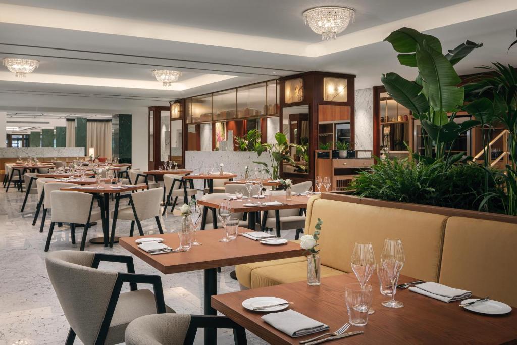 Almanac X Alcron Prague - 39