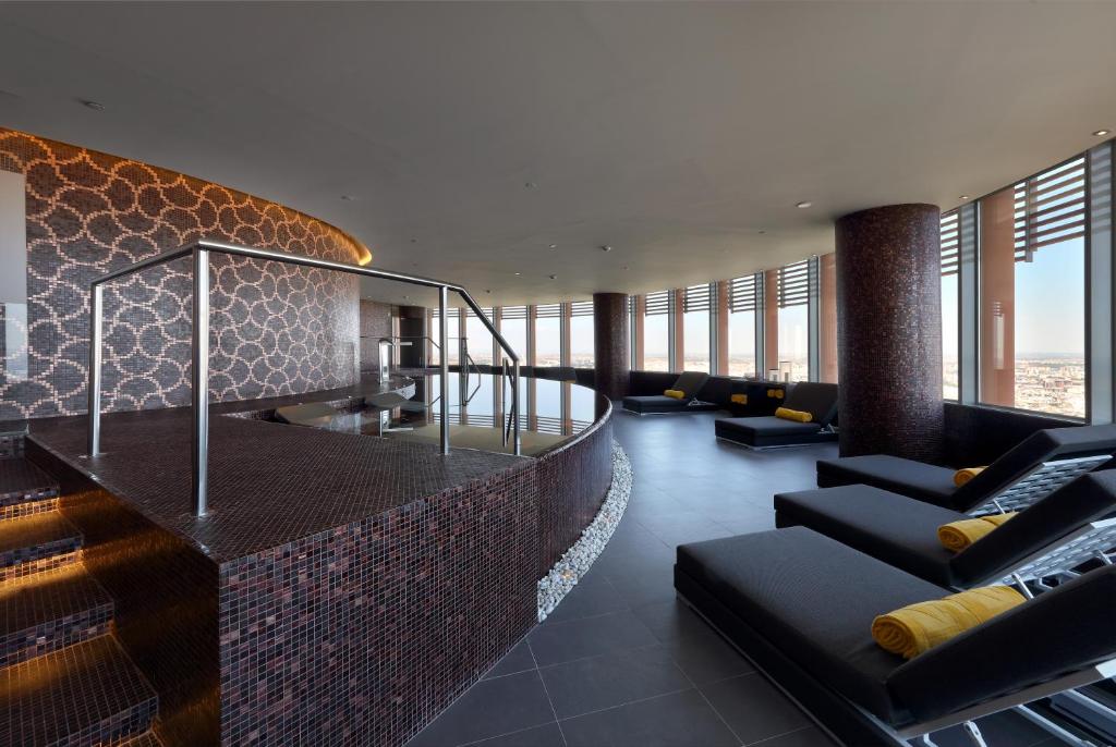 Eurostars Torre Sevilla - 41