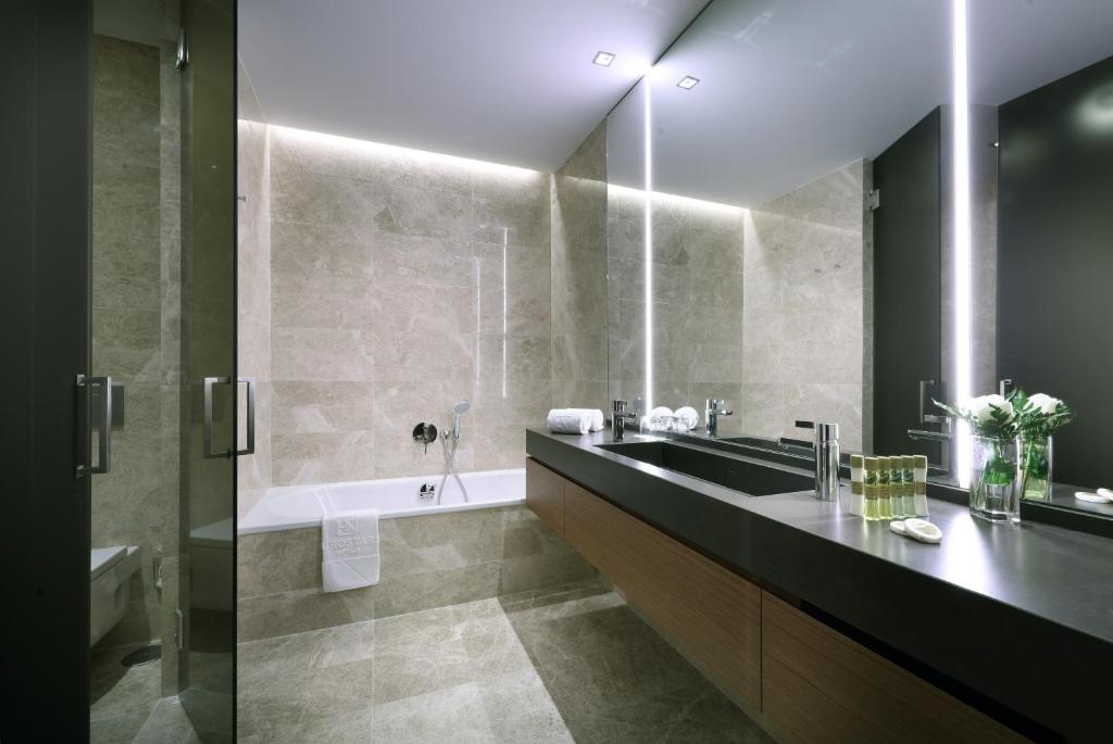 Eurostars Torre Sevilla - 16