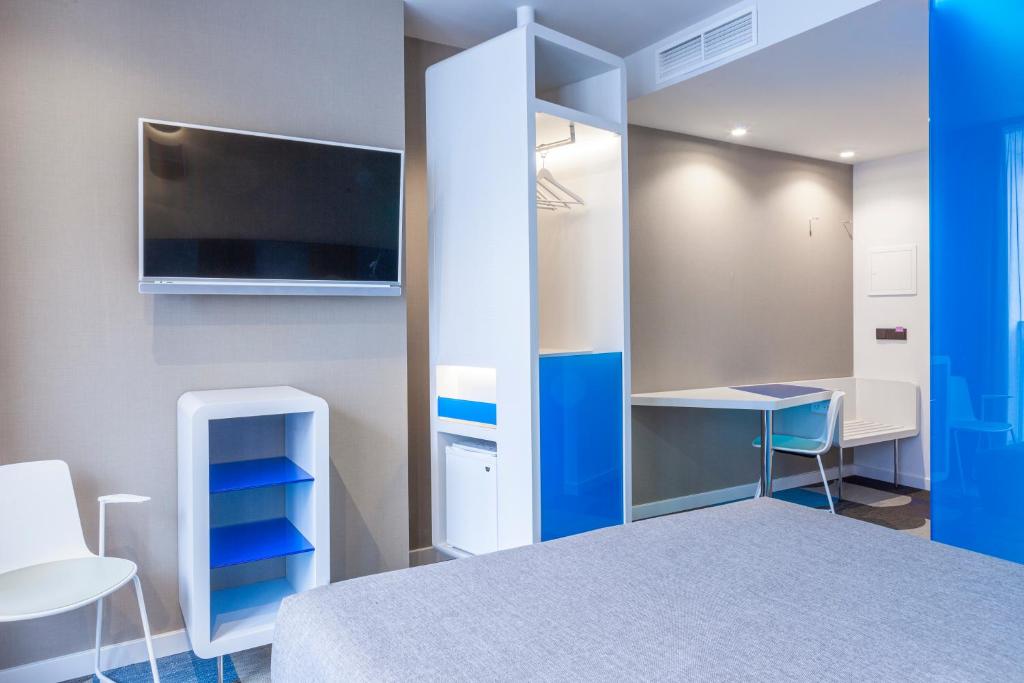 Hotel Macià Sevilla Kubb - 42