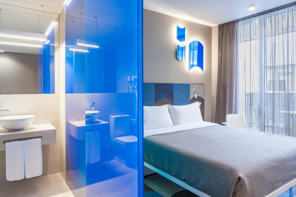 Hotel Macià Sevilla Kubb - 15