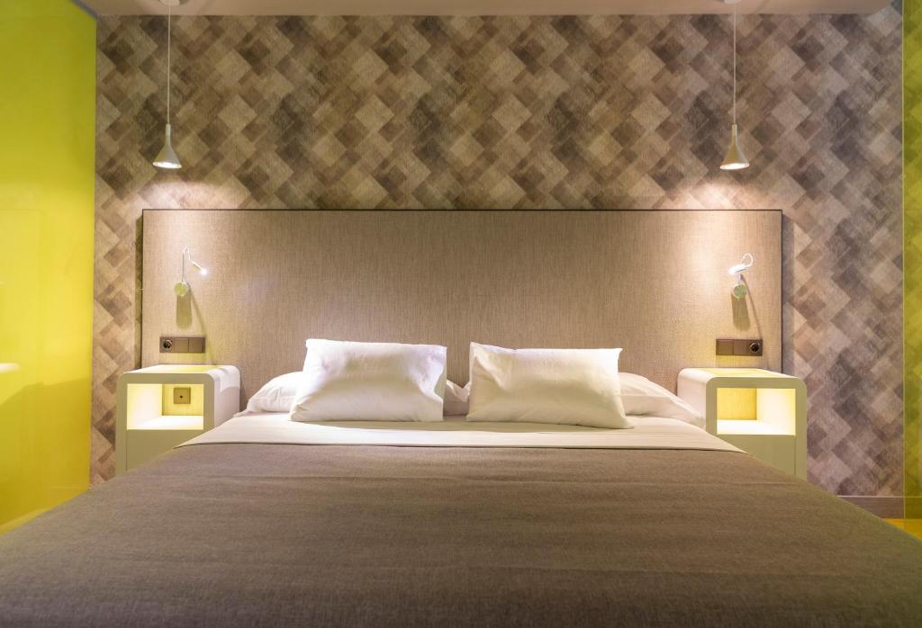 Hotel Macià Sevilla Kubb - 37