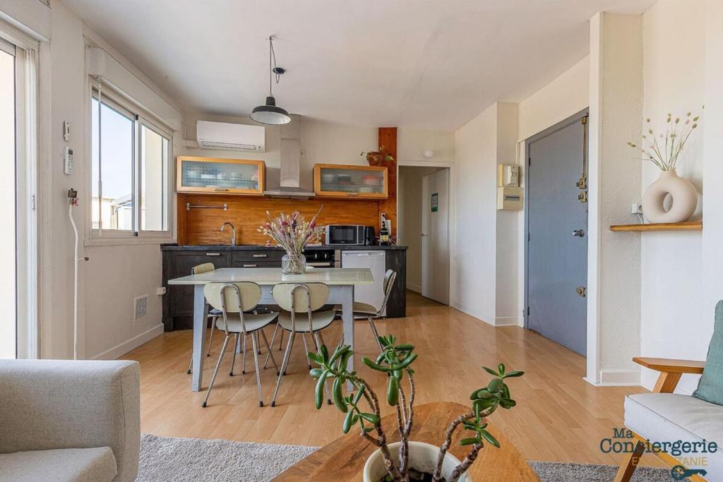 Montaudran Place Dupuy - Vue panoramique -Métro - 5