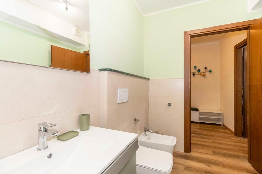 GuestHost - Torino Comfy Apt - 7