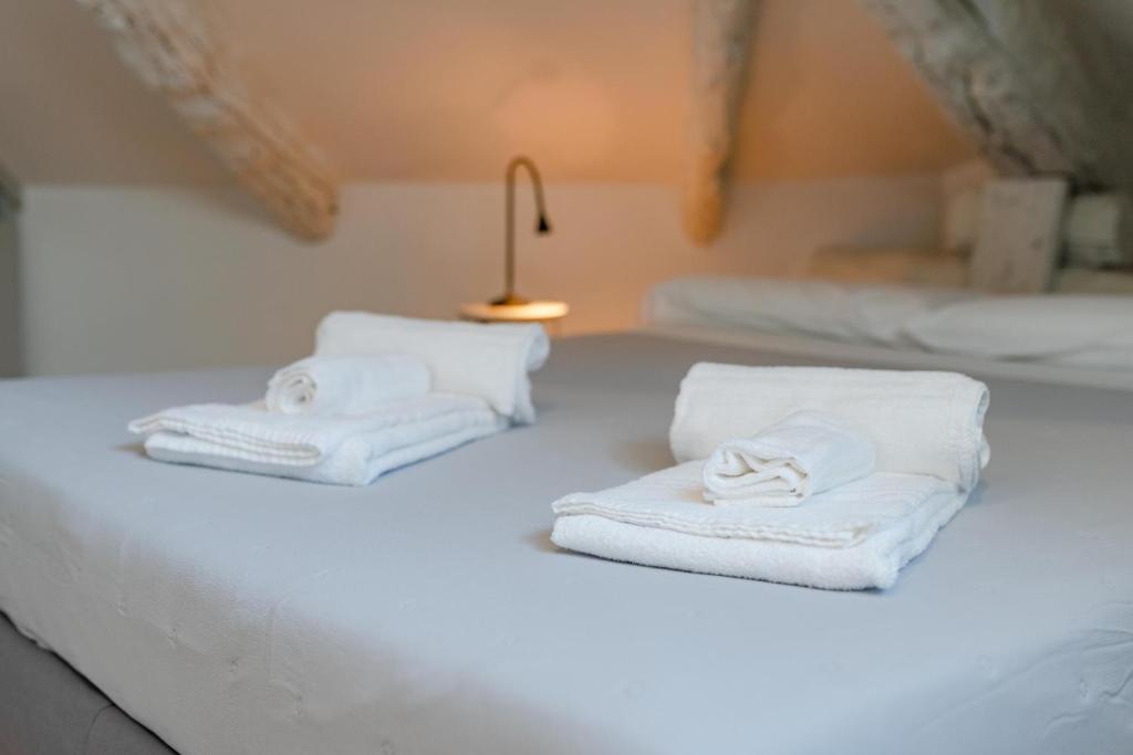 Suites Mozart & Chopin by Toh Solution - 16