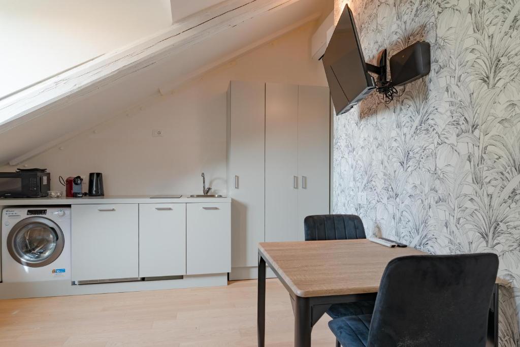 Suites Mozart & Chopin by Toh Solution - 10