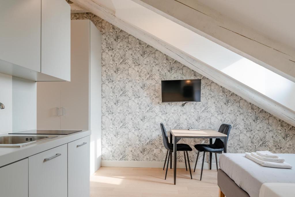 Suites Mozart & Chopin by Toh Solution - 31