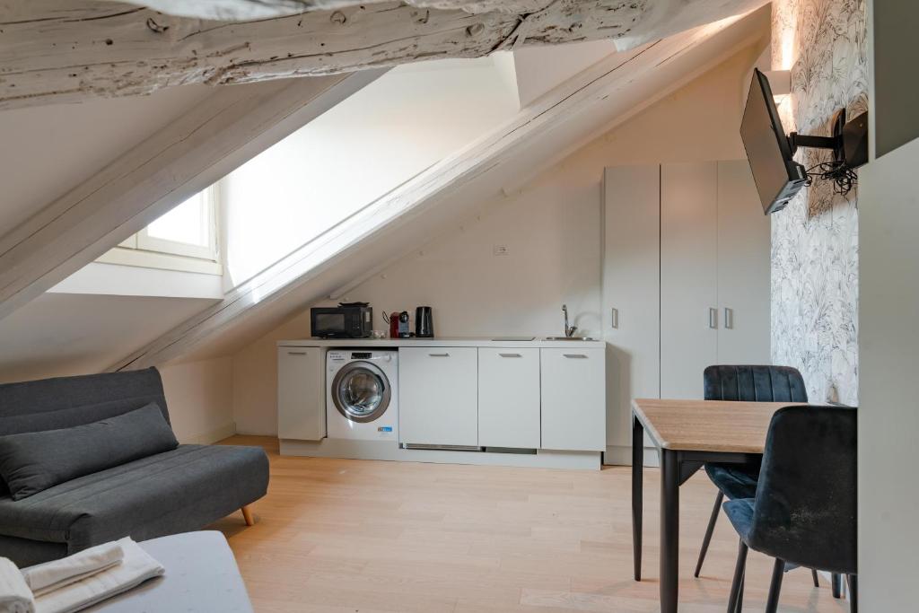 Suites Mozart & Chopin by Toh Solution - 11