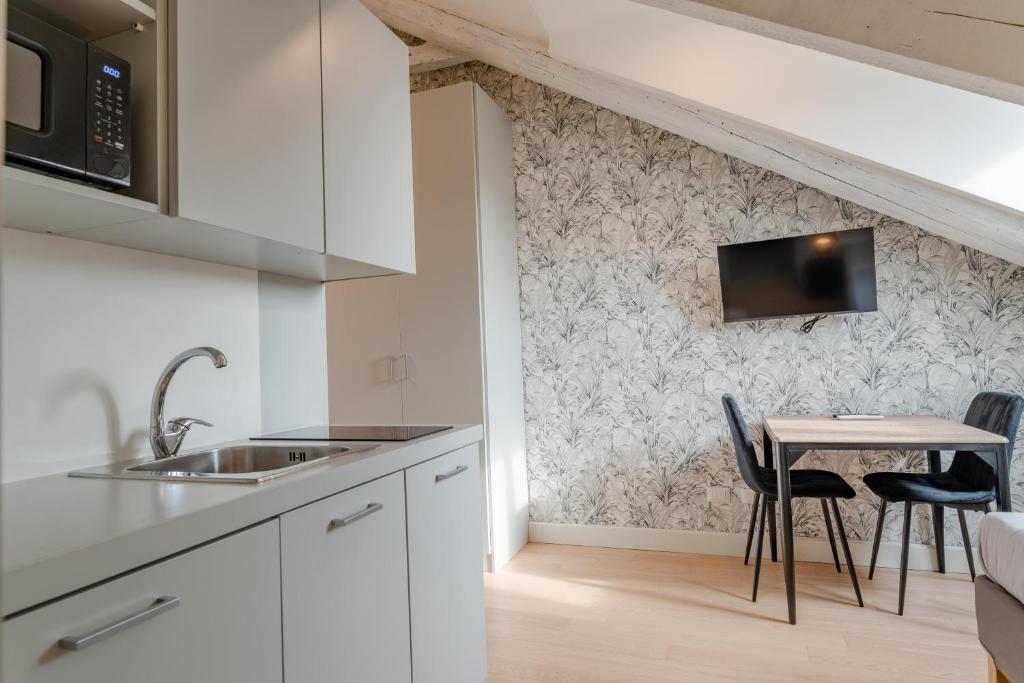 Suites Mozart & Chopin by Toh Solution - 30