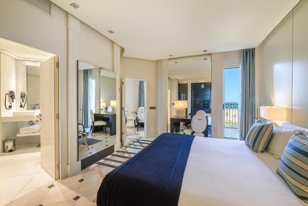 Las Arenas Balneario Resort - 18