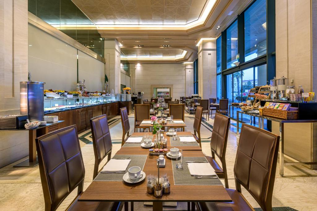 Las Arenas Balneario Resort - 39