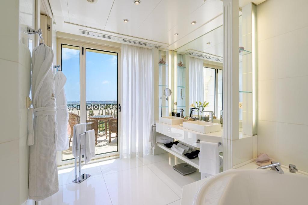 Las Arenas Balneario Resort - 3