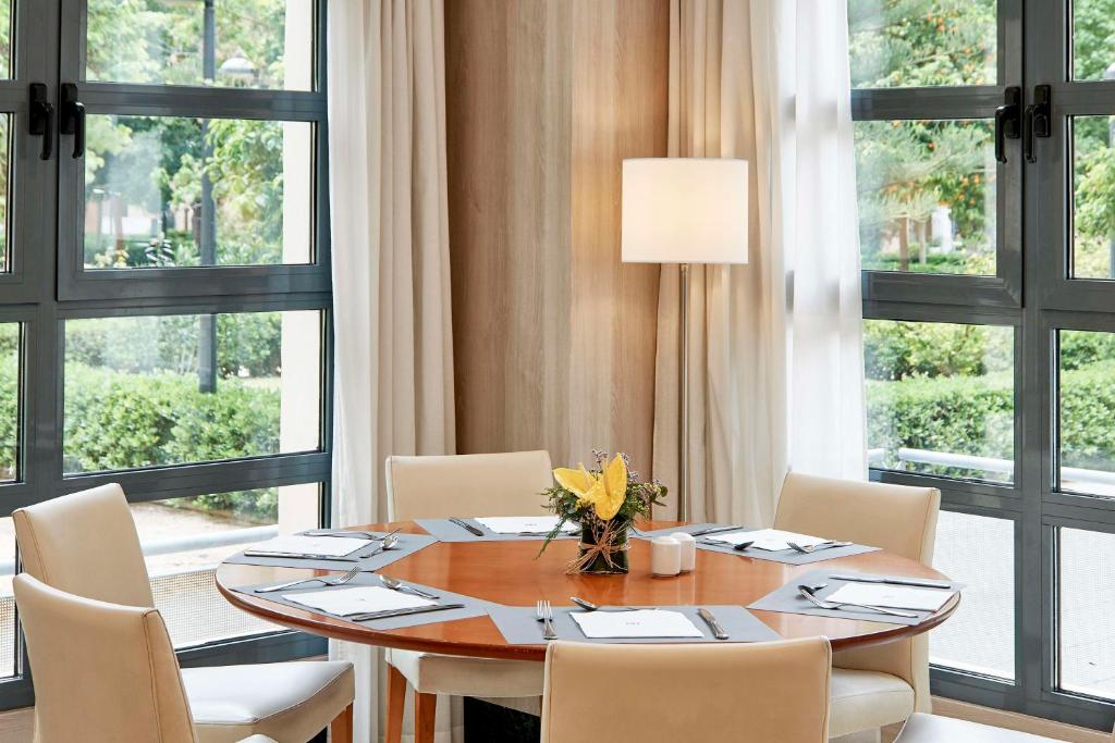 NH Valencia Las Artes - 8