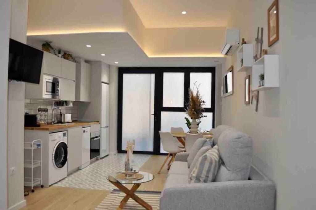 Beautiful modern loft 1km from the sea in Valencia - 15