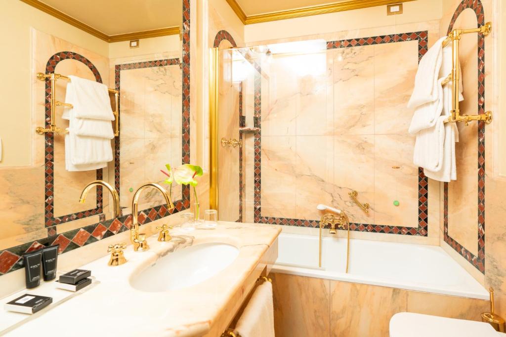 Due Torri Hotel - 13