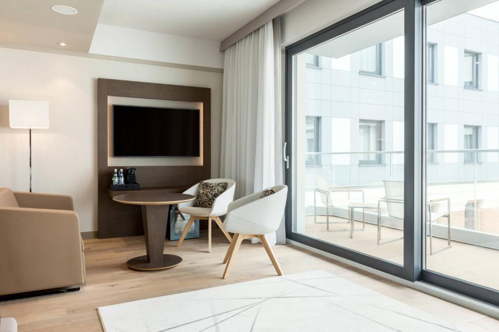 AC Hotel by Marriott Wroclaw - 35