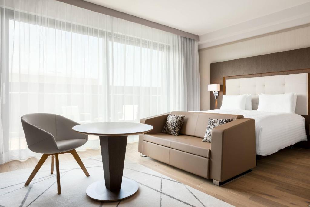 AC Hotel by Marriott Wroclaw - 25