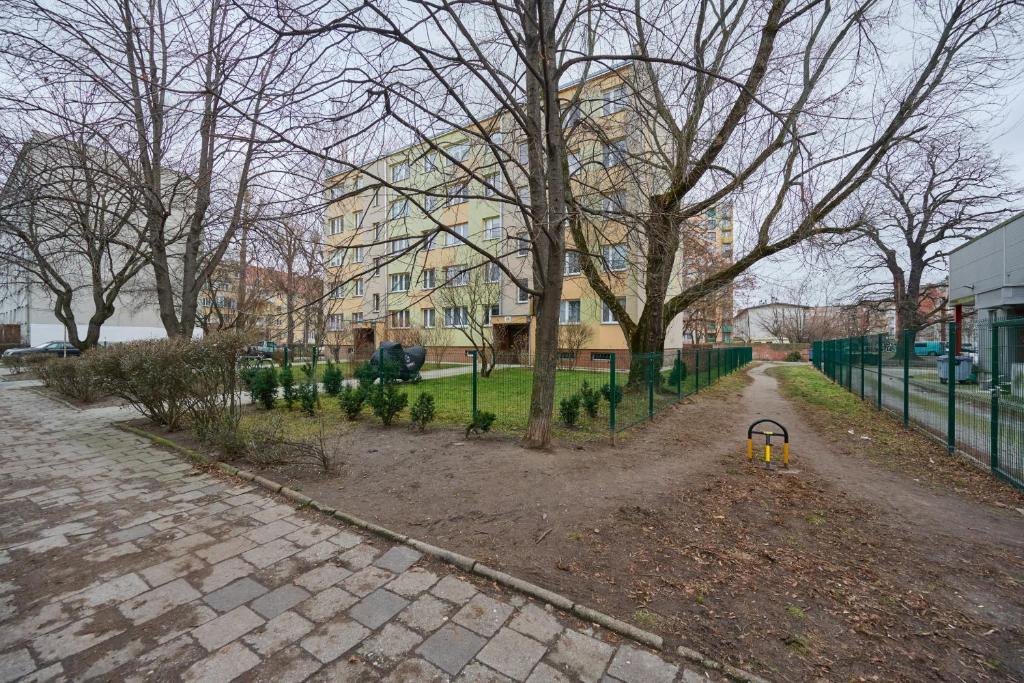 Zegadłowicza Riverside Studio in Wrocław by Noclegi Renters - 16