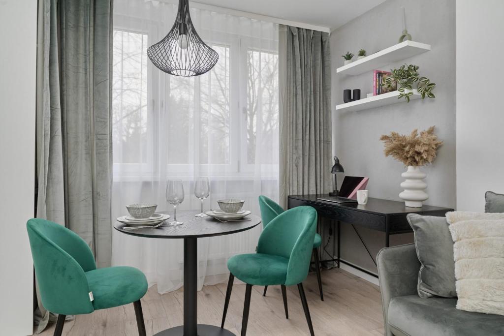 Zegadłowicza Riverside Studio in Wrocław by Noclegi Renters - 18