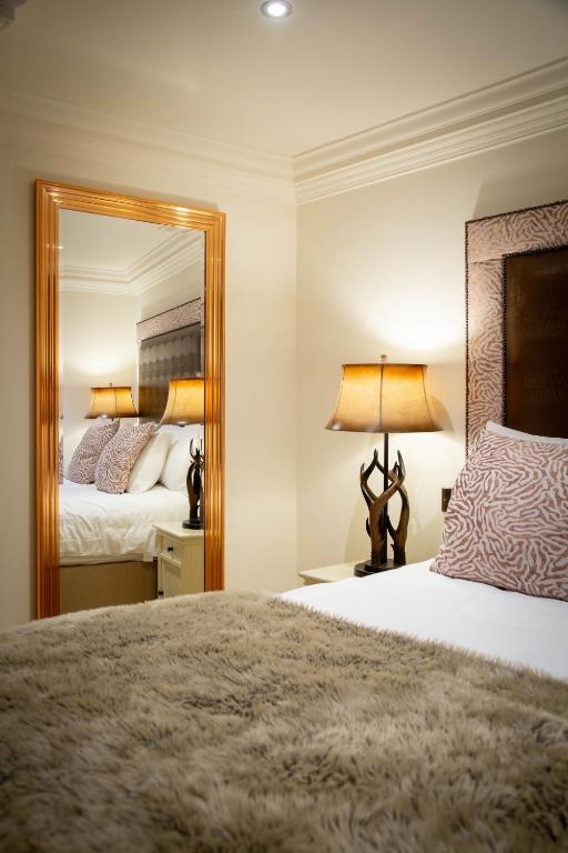 The Hotel Chester - 9