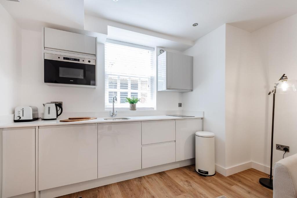 Grosvenor Stylish Apartments - Chester - 14
