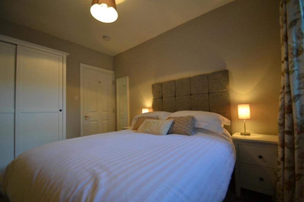 Charming 1 bed riverside apartment - 15