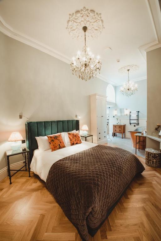 ch1 boutique stays - 2