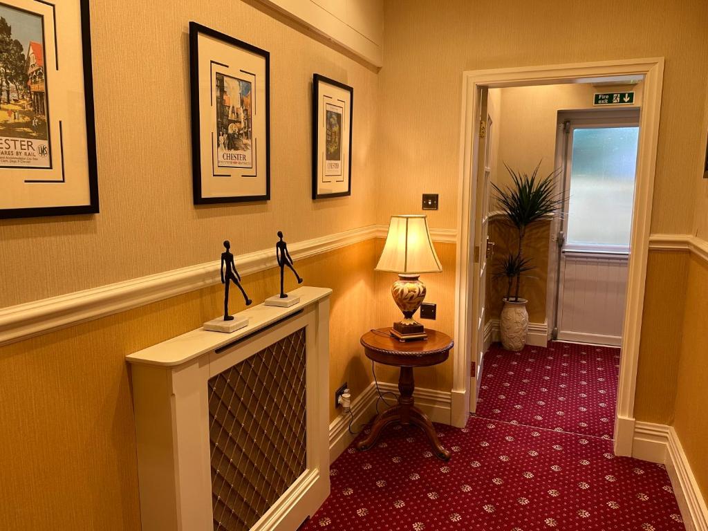 Chester House Guest House - 24
