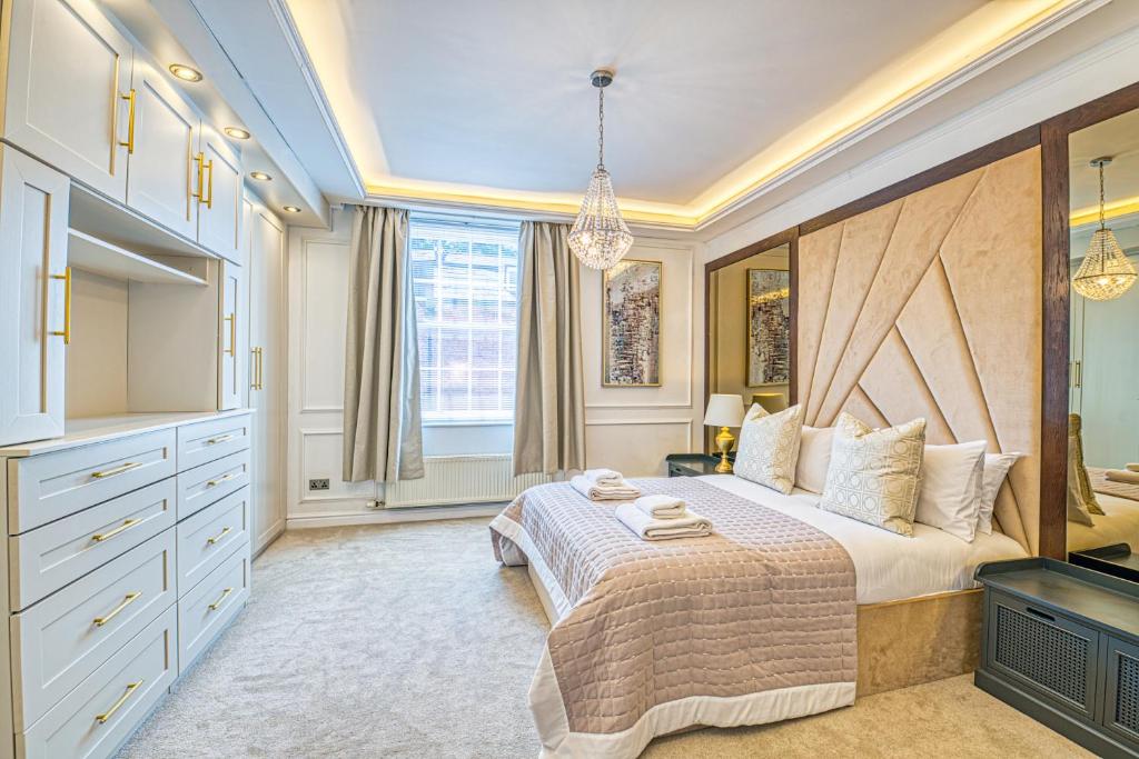 Luxury Georgian Townhouse with Cinema and parking - 11