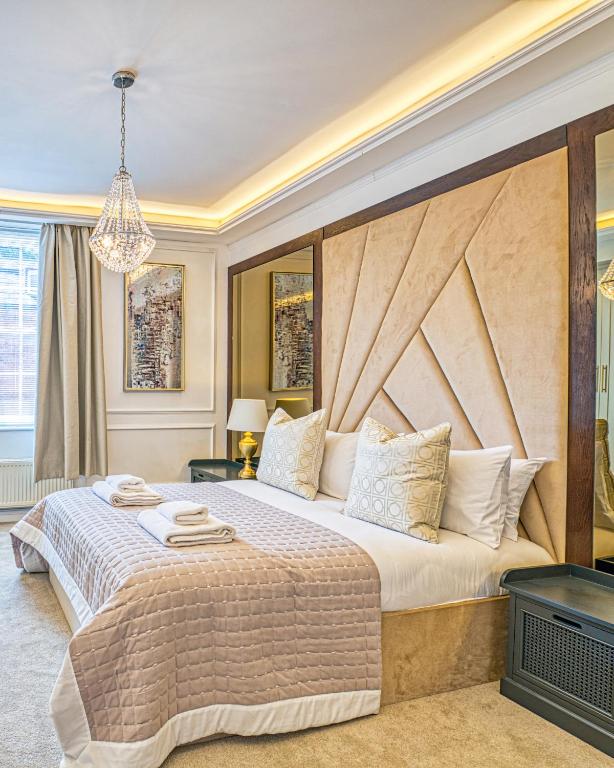 Luxury Georgian Townhouse with Cinema and parking - 2