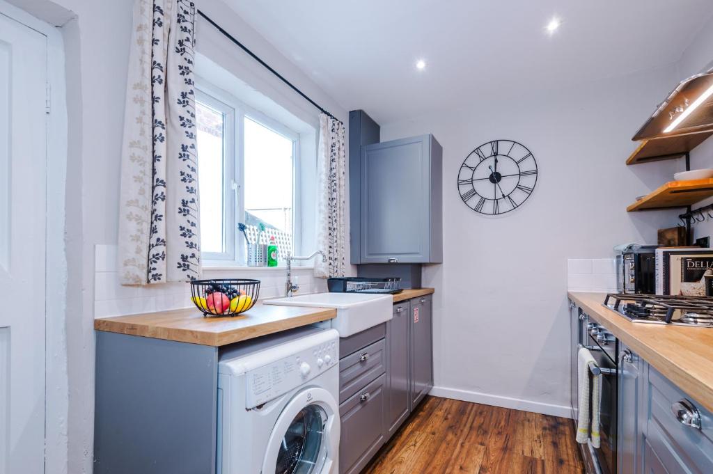 Central 2-bed home in Chester by 53 Degrees Property - Amazing location, Ideal for Couples - Sleeps 4! - 16