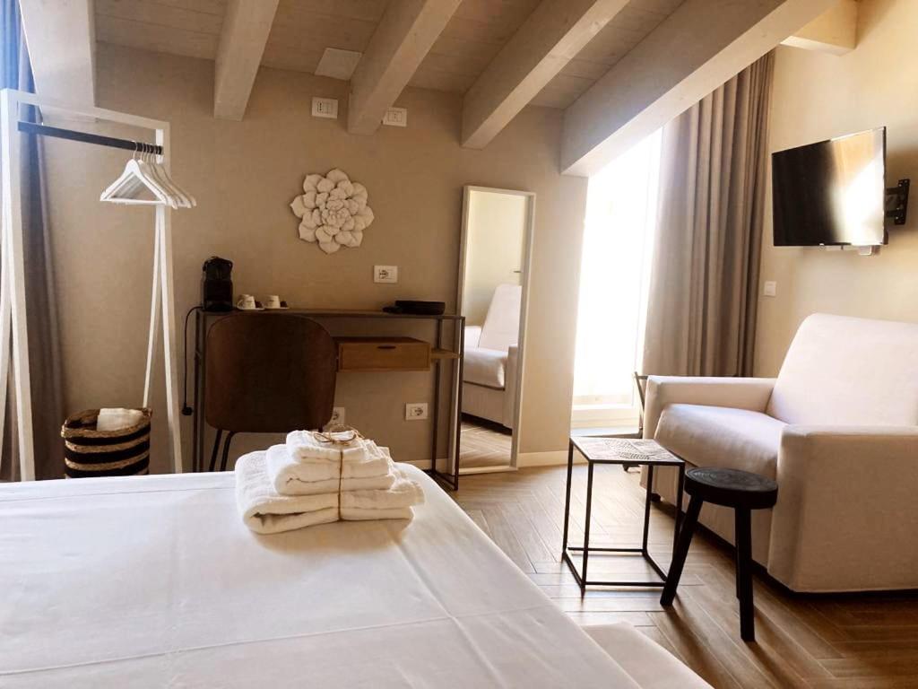 Gatto Bianco Rooms 42 - 12