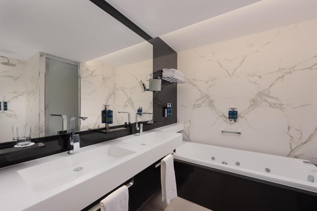 Four Points by Sheraton Costa Blanca Resort - 10