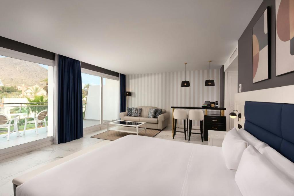 Four Points by Sheraton Costa Blanca Resort - 38