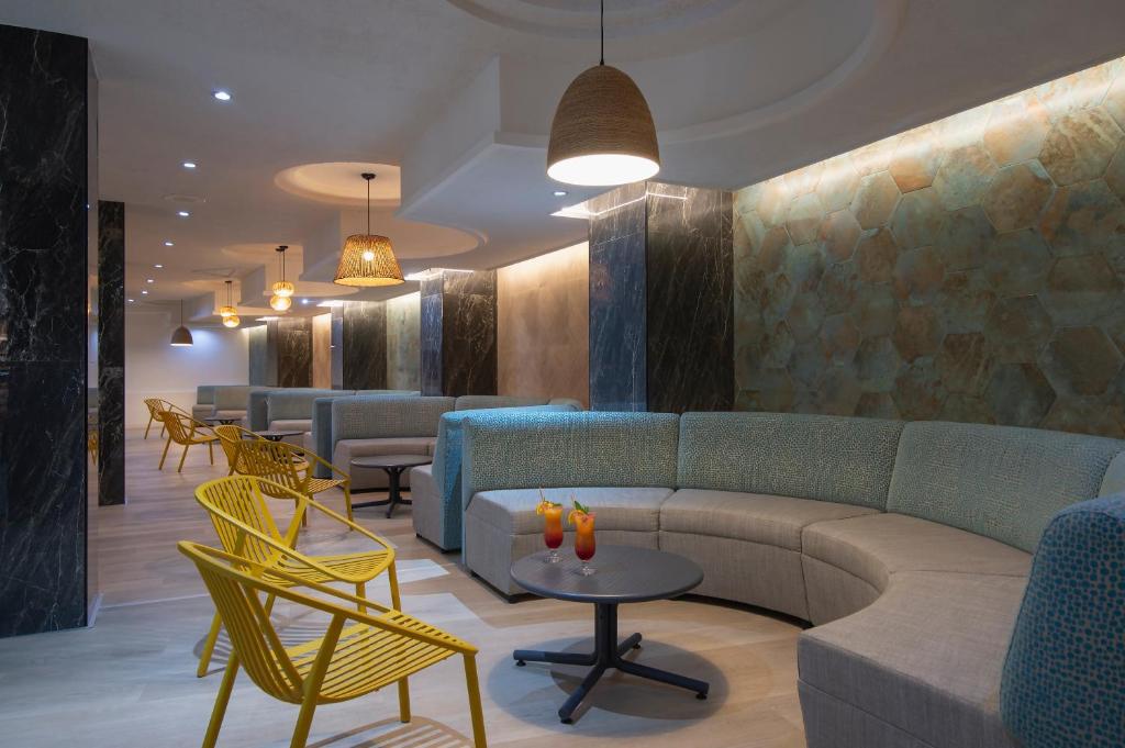 Hotel Benidorm East by Pierre & Vacances - 10